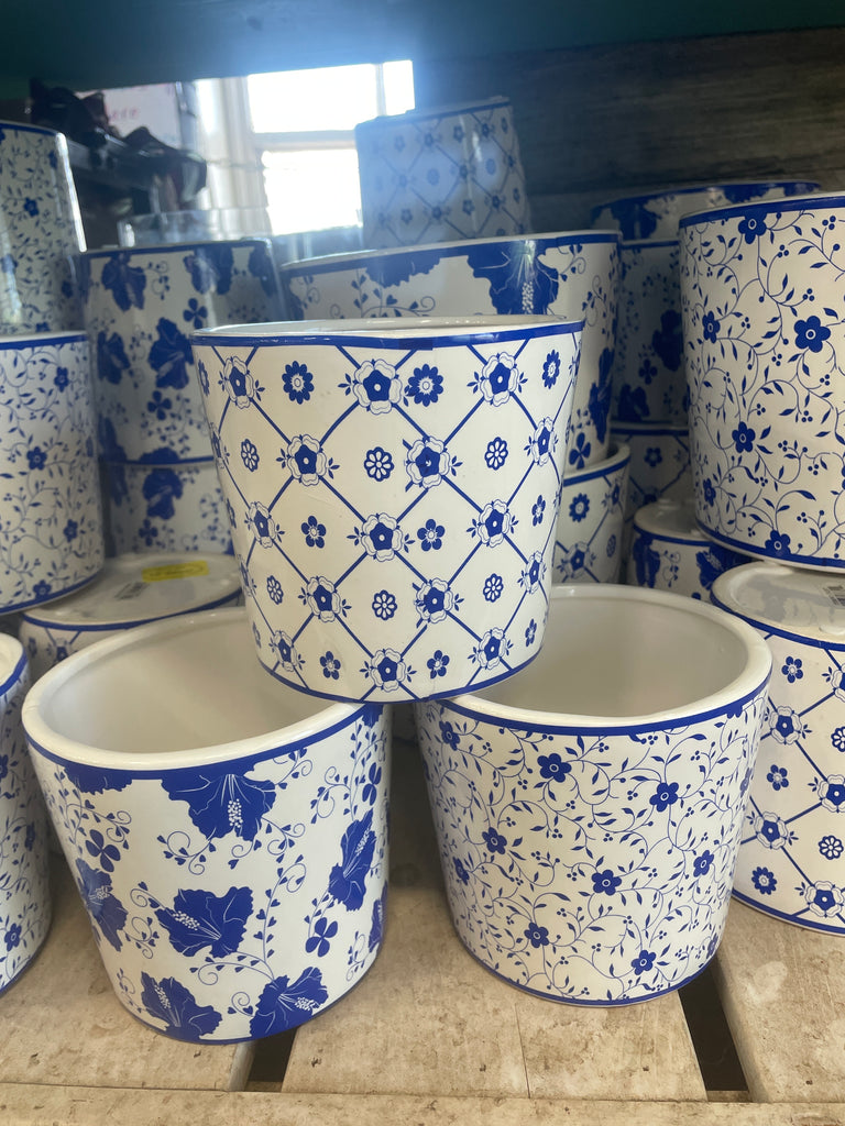 Round Blue\White Floral Pot